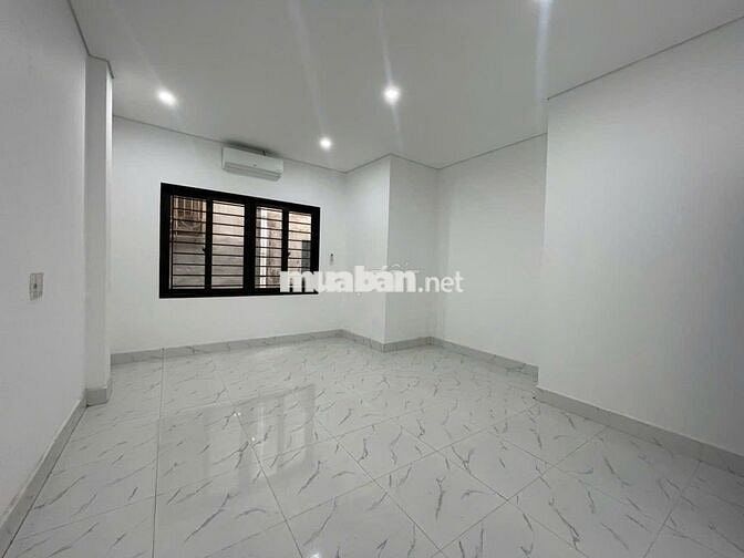Bán Nhà Trần Khát Chân 27M x 5T, MT: 6M Chỉ 6,2 Tỷ. Ngõ nông, 20m ô tô