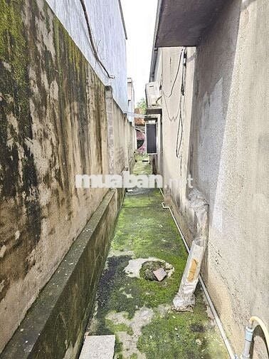 Nhà cấp 4 rộng 225m ngang 7m gần chợ Tân Bình, ngã tư Chiêu Liêu Dĩ An