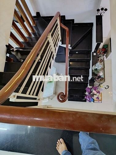 Nhà MT Bùi Quang Là, Vị trí đẹp, ngay ngã 4, 1T 1L, TL