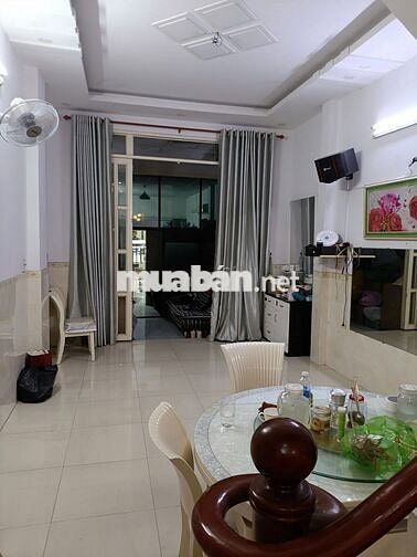 Nhà MT Bùi Quang Là, Vị trí đẹp, ngay ngã 4, 1T 1L, TL