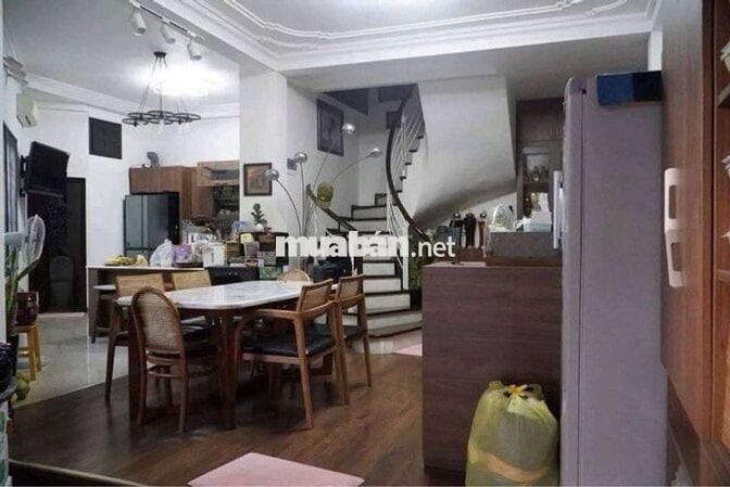 Cho Thuê Nhà Nguyên Căn Ngọc Thụy Long Biên 55m 5 tầng giá 20 triệu
