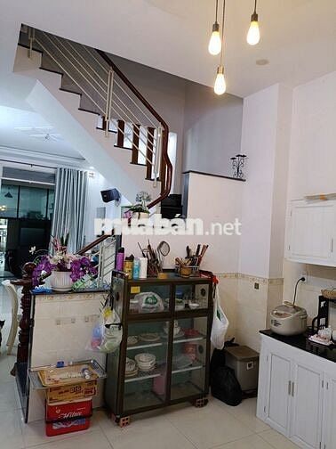 Nhà MT Bùi Quang Là, Vị trí đẹp, ngay ngã 4, 1T 1L, TL
