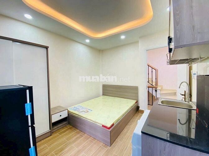 Ngay VinCom Nguyễn Xí! Bán nhà (6x7m) 5 tầng mới cứng - 8PN8WC