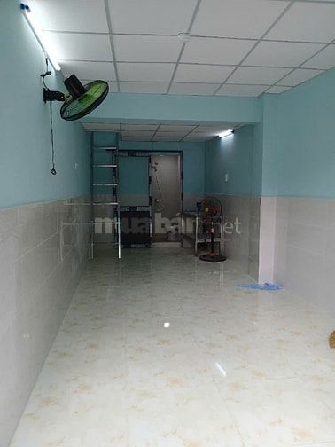 Cho thuê mặt bằng 25m, mặt tiền đường Bùi Đình Túy, ngay ngã 3,  6,8tr