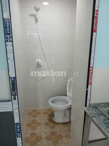 Cho thuê mặt bằng 25m, mặt tiền đường Bùi Đình Túy, ngay ngã 3,  6,8tr