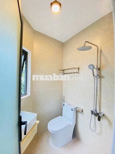 Ngay VinCom Nguyễn Xí! Bán nhà (6x7m) 5 tầng mới cứng - 8PN8WC