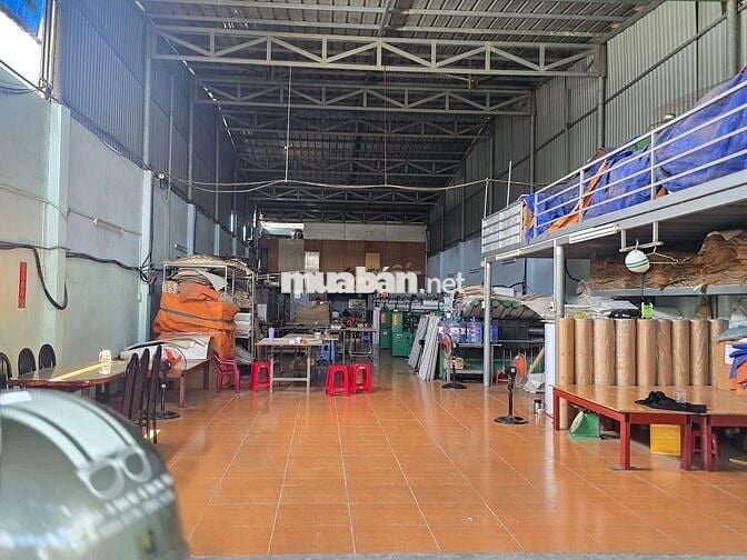 CHO THUÊ KHO 300M2 ĐƯỜNG LÊ TRỌNG TẤN KẾ KCN TÂN BÌNH NỀN GẠCH MEN