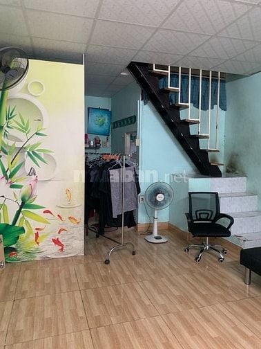 Bán nhà Phường Nguyễn Cư Trinh, Quận 1 Trần Hưng Đạo trệt lầu HC đủ.