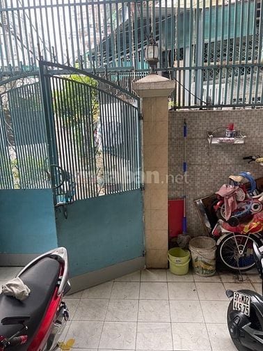 Bán nhà Phường Nguyễn Cư Trinh, Quận 1 Trần Hưng Đạo trệt lầu HC đủ.
