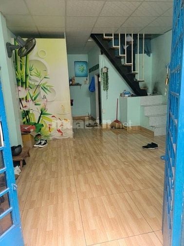 Bán nhà Phường Nguyễn Cư Trinh, Quận 1 Trần Hưng Đạo trệt lầu HC đủ.