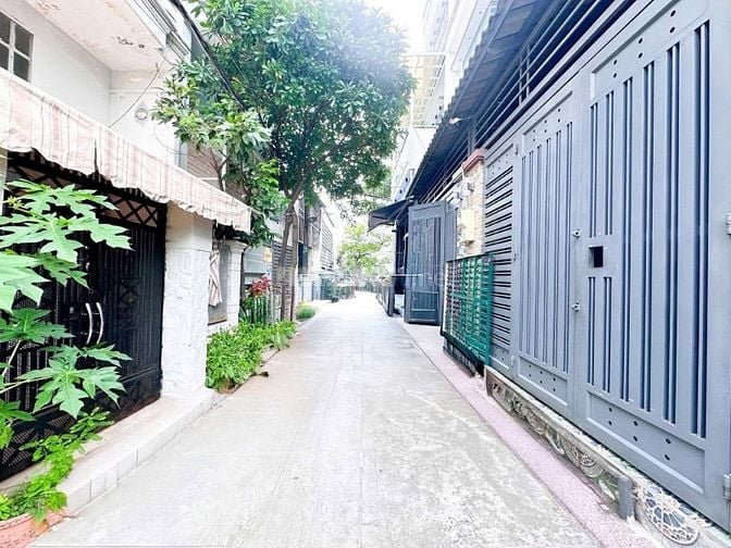 Bán Nhà 1886 – Sổ Hồng Riêng, Hẻm 3.5m, Cách Xe Hơi 50m – Giá 4 Tỷ 950