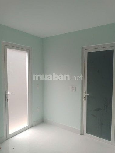 Nhà mới xây sạch đẹp, thiết kế sang trọng