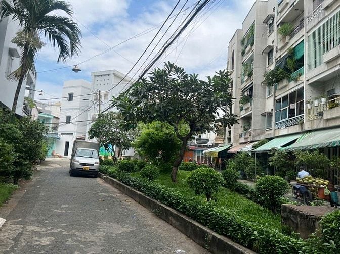 Bán nhà 4 tấm 2MT hẻm 8m xe tải thông đường Minh Phụng Quận 11 