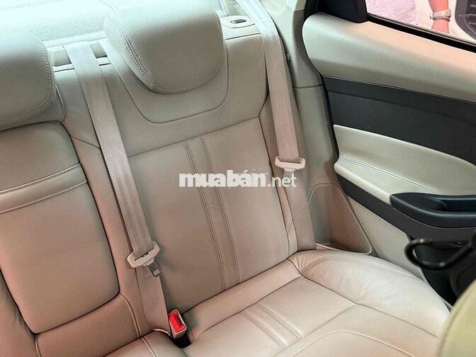 Ford Focus 2015 Màu Xám Sedan số tự động