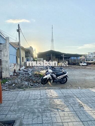 Bán Đất 3 MT 36m Vị Trí Siêu Đẹp Gần VinCom Xuân Khánh TT Cần Thơ