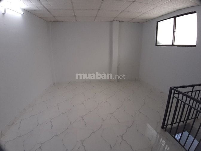 Cho thuê nhà mới, hẻm 373 Lý Thường Kiệt Tân Bình