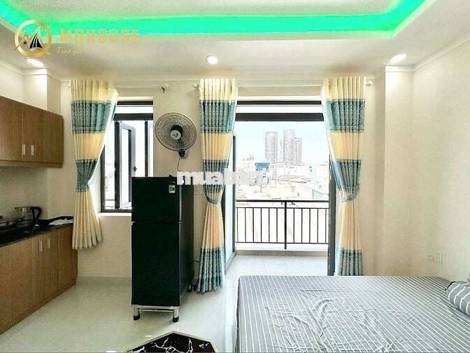 Căn Hộ Stu Ban Công View Thành Phố Full NT Tòa Nhà Thang Máy Hầm Xe