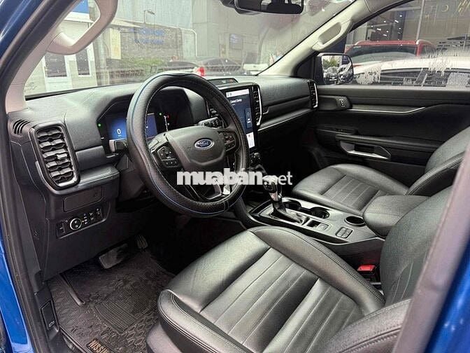 Ford Everest Xanh Dương 2023 Nhập Thái Lan