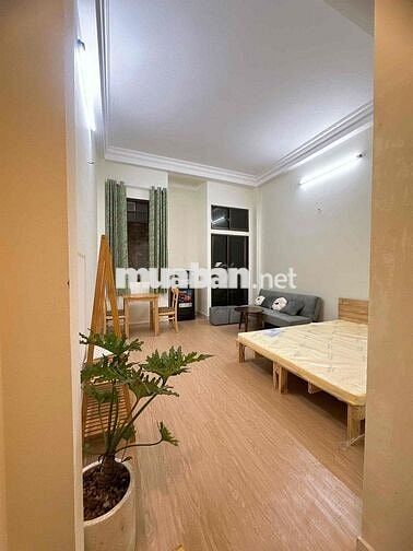 CHO THUÊ CH STUDIO BALCON RỘNG 40m2 GẦN CHỢ BÀ CHIỂU
