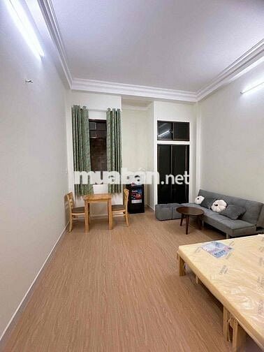 CHO THUÊ CH STUDIO BALCON RỘNG 40m2 GẦN CHỢ BÀ CHIỂU