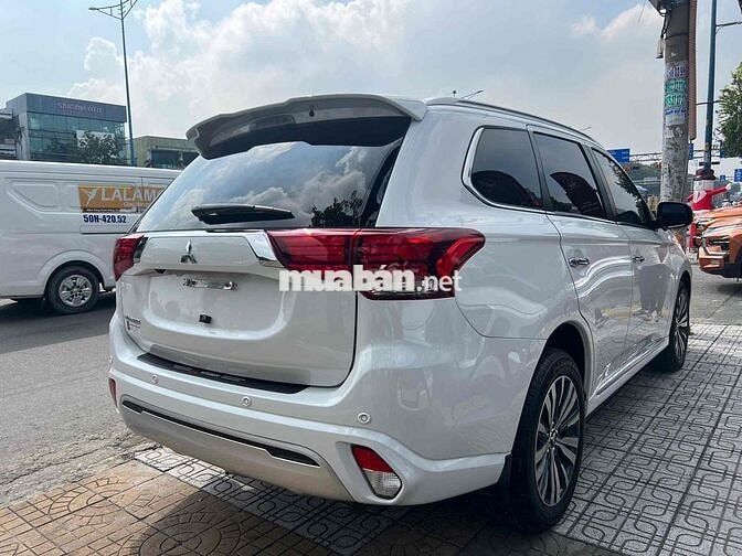 Mitsubishi Outlander 2024 2.0 CVT - 12048 km