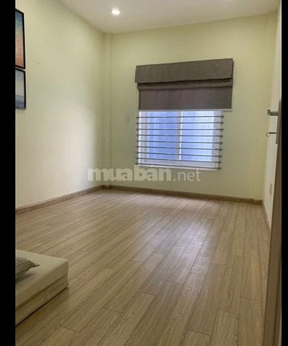 Bán nhà  Bùi Thị Xuân Q1 mới đẹp 4 tầng chỉ 6,75 tỷ.