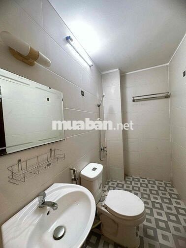 CHO THUÊ CH STUDIO BALCON RỘNG 40m2 GẦN CHỢ BÀ CHIỂU