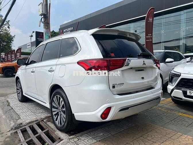 Mitsubishi Outlander 2024 2.0 CVT - 12048 km