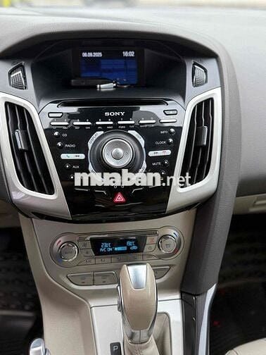 Ford Focus 2015 Màu Xám Sedan số tự động