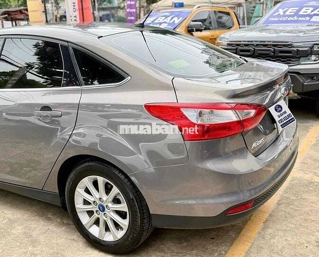 Ford Focus 2015 Màu Xám Sedan số tự động