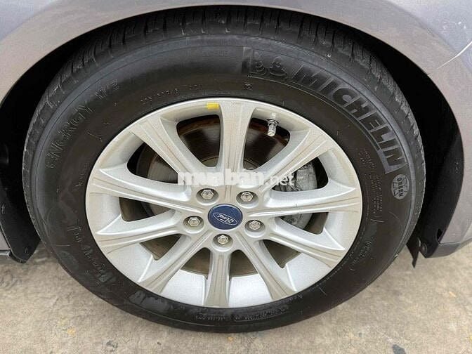Ford Focus 2015 Màu Xám Sedan số tự động