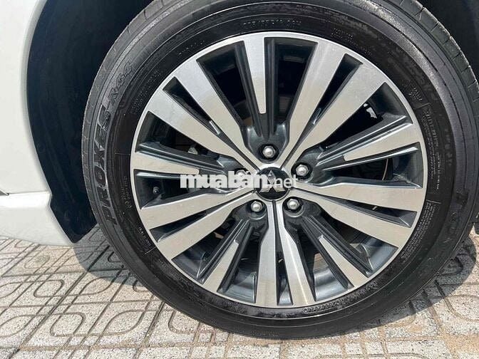 Mitsubishi Outlander 2024 2.0 CVT - 12048 km