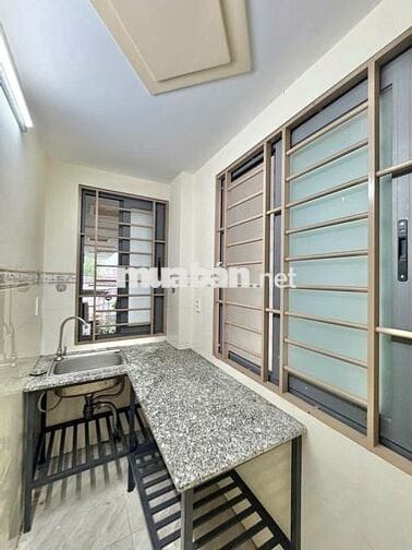 Studio của sổ trời, diện tích 20m2-  chợ Thủ Đức, đường Phạm Văn Đồng