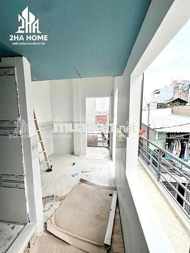 PHÒNG MỚI CÓ GÁC SẴN MÁY LẠNH 25m2, NGAY HOÀ BÌNH - TÔ HIỆU