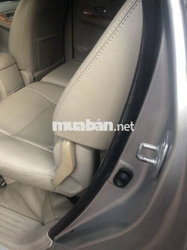 Toyota Innova 2009 G - 220000 km