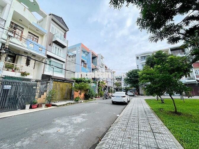 Nhà Lô Góc 2 Mặt Tiền ko lộ giới Đẹp Ngay Công Viên -Ngang 5m Hiếm