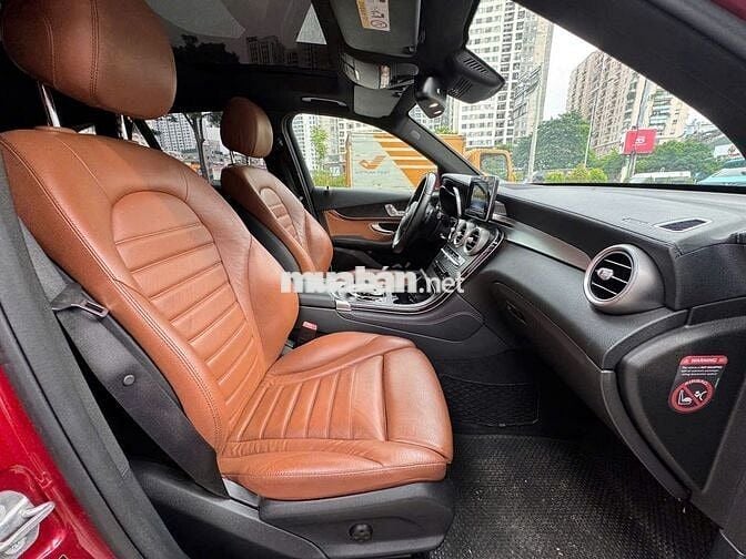 Mercedes Benz GLC Class 2017 300 - 55000 km