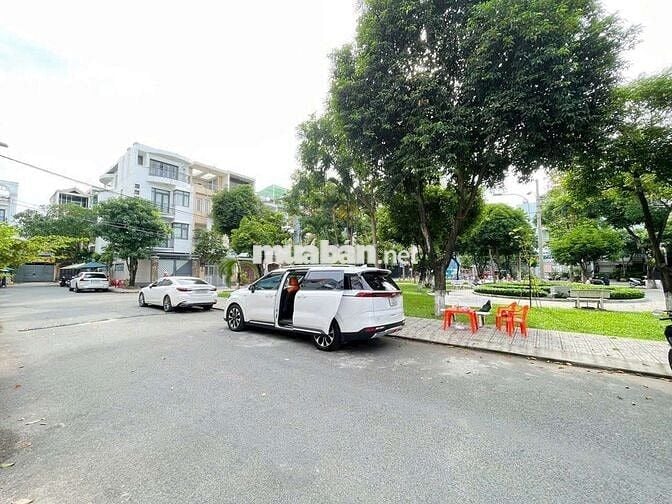 Nhà Lô Góc 2 Mặt Tiền ko lộ giới Đẹp Ngay Công Viên -Ngang 5m Hiếm