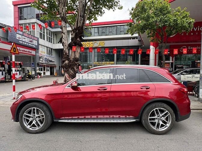 Mercedes Benz GLC Class 2017 300 - 55000 km