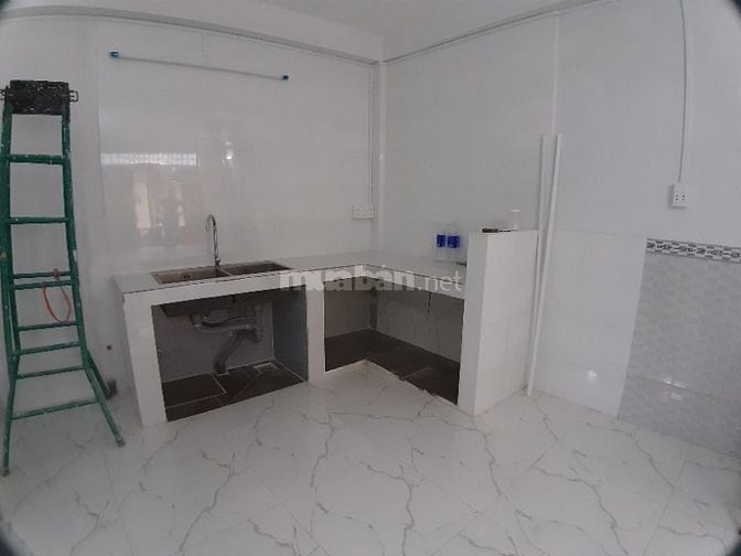 Cho thuê nhà mới, hẻm 373 Lý Thường Kiệt Tân Bình