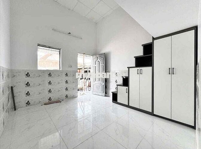 PHÒNG MỚI CÓ GÁC SẴN MÁY LẠNH 25m2, NGAY HOÀ BÌNH - TÔ HIỆU