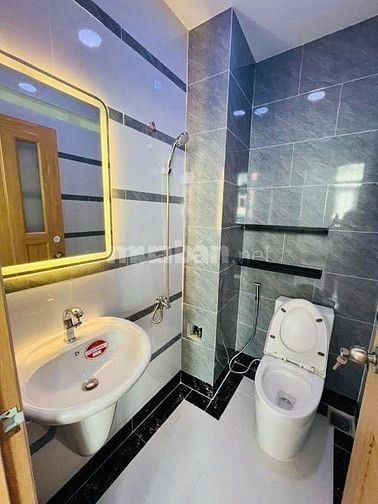 CHO THUÊ NHÀ MẶT TIỀN 740C SƯ VẠN HẠNH  - 9 PHÒNG. GIÁ CHỈ 3X  
