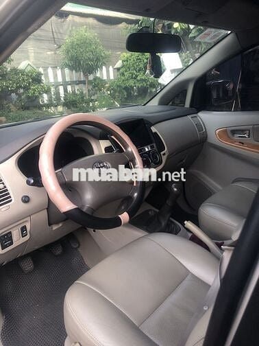 Toyota Innova 2009 G - 220000 km