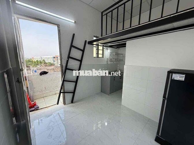 PHÒNG MỚI CÓ GÁC SẴN MÁY LẠNH 25m2, NGAY HOÀ BÌNH - TÔ HIỆU