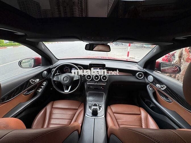 Mercedes Benz GLC Class 2017 300 - 55000 km