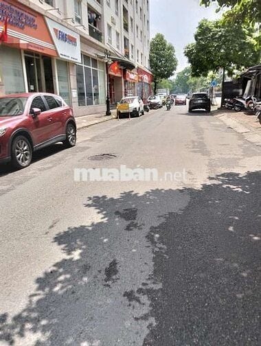 Tôi cần bán nhà mặt ngõ đường đôi vỉa hè kinh doanh sầm uất Trung Kính