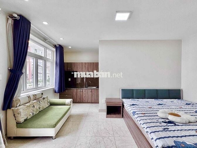 ảnh thật 100% Căn hộ full nội thất kế ngã Tư Phú Nhuận có ban công lớn