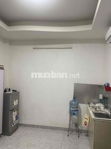 Chính chủ cần cho thuê phòng hơn 20m2 ngay Nguyễn Sơn , Tân Phú chỉ 3d