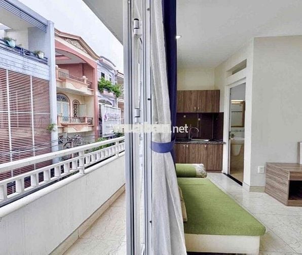 ảnh thật 100% Căn hộ full nội thất kế ngã Tư Phú Nhuận có ban công lớn