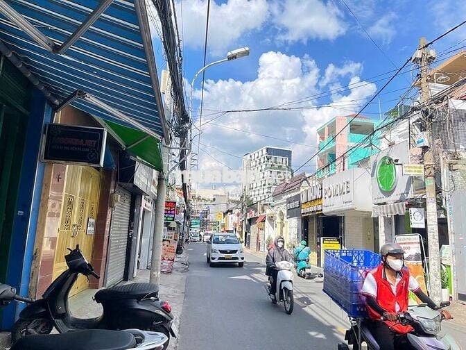 Mặt Tiền Đường Bắc Hải Ngay Công Viên Lê Thị Riêng.